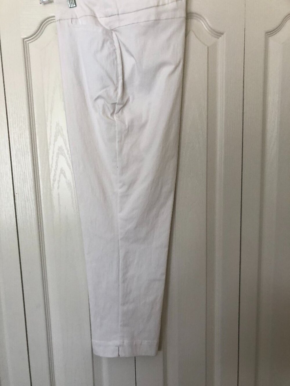 Lulu B Pull On Slimming White Pants Size 16 NWT